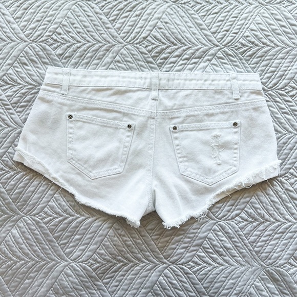 Forever 21 Distressed Denim Shorts - Picture 3 of 6